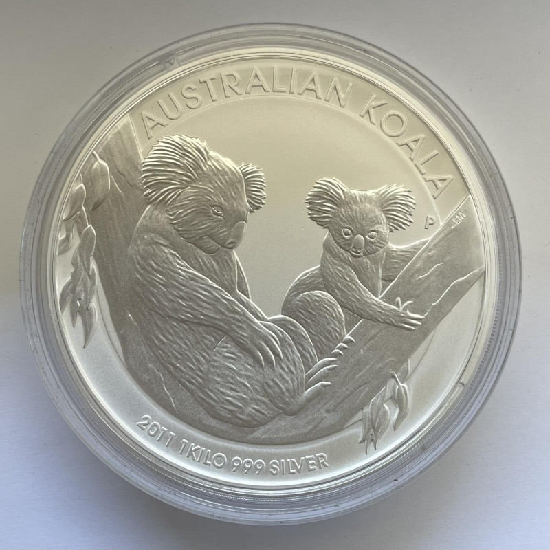 1-kilogramowa moneta w kapslu o nominale 30$ KOALA wydana w Australii w 2011 roku.
Monety w bardzo dobrym stanie, wysyłana w kapslu.
