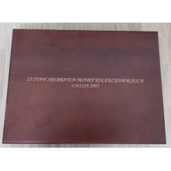 Kompletny zestaw srebrnych monet o nominałach 10zł i 20zł wydanych przez NBP w 2005 roku w pamiątkowym opakowaniu.
Monety w stanie menniczym.