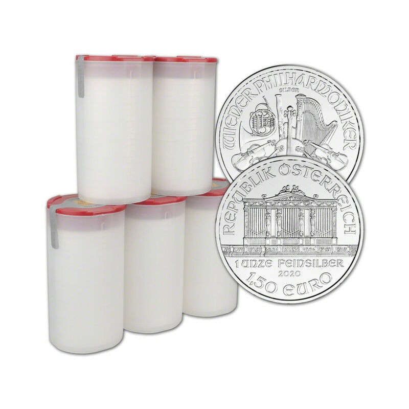Zestaw 5 tub zawierających łącznie 100 sztuk 1-uncjowych monet Wiener Philharmoniker wydanych w Austrii w 2024 roku.
Monety w stanie menniczym z banderolą.