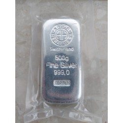 0,5-kilogramowa sztabka srebra wyprodukowana przez Argor Heraeus.
Sztabka w opakowaniu ochronnym.